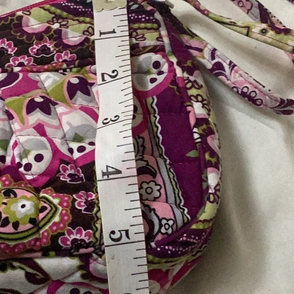 Vera Bradley Magenta and Pink Paisley  Very Berry  Crossbody Bag measures 9 x5 - Picture 5 of 5